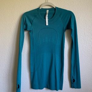 LULULEMON long sleeve